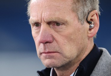 AVION MORAO PRINUDNO DA SLETI Slavnom engleskom fudbaleru pozlilo usred leta