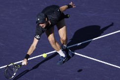 BILE SU DOVOLJNE SAMO DVE REČI Pogledajte šta je Holanđanin napisao na kameri posle pobede nad Novakom (FOTO)