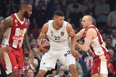 ZVEZDA PALA U PREPUNOJ ARENI Loš početak koštao crveno-bele, Real slavio u Beogradu