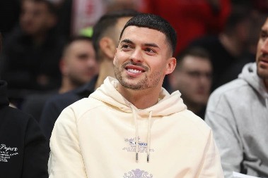 SA 16 GODINA JE PIO I SPAVAO NA KLUPI Čuveni Italijan otkrio šokantne detalje o Nemanji Radonjiću