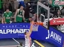 ZVEZDA ZAVRŠILA U ĆORSOKAKU Giedraitis promašio prečicu za plej-of Evrolige (VIDEO)