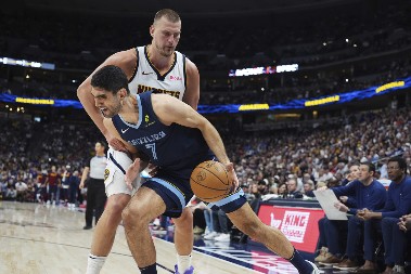 IMA PRILIKU DA URADI NEŠTO VELIKO Jokić može da dođe do nestvarnog podviga