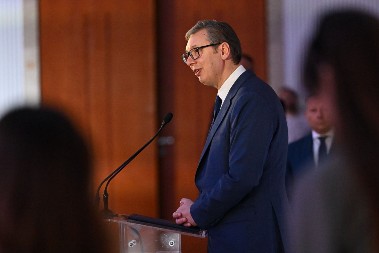 PREDSTAVLJALI STE SRBIJU NA NAJBOLJI MOGUĆI NAČIN Vučić čestitao srpskim rvačima na osvajanju medalja na Evropskom prvenstvu u Bratislavi