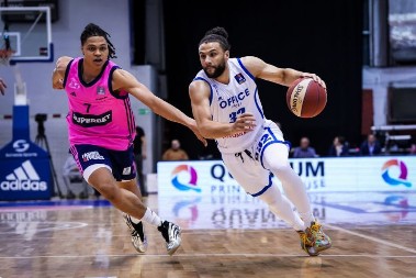 SPEKTAKL U HALI "RANKO ŽERAVICA" Mega u nestvarnom meču srušila Spartak i blizu je plej-ofa