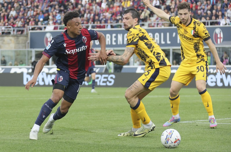 KONTE DA ČASTI ITALIJANA Bolonja u 94. minutu majstorijom Orsolinija srušila Inter