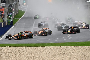 LUDNICA NA STARTU OTVARANJE SEZONE U FORMULI 1 Lando Noris slavio, Ferari razočarao