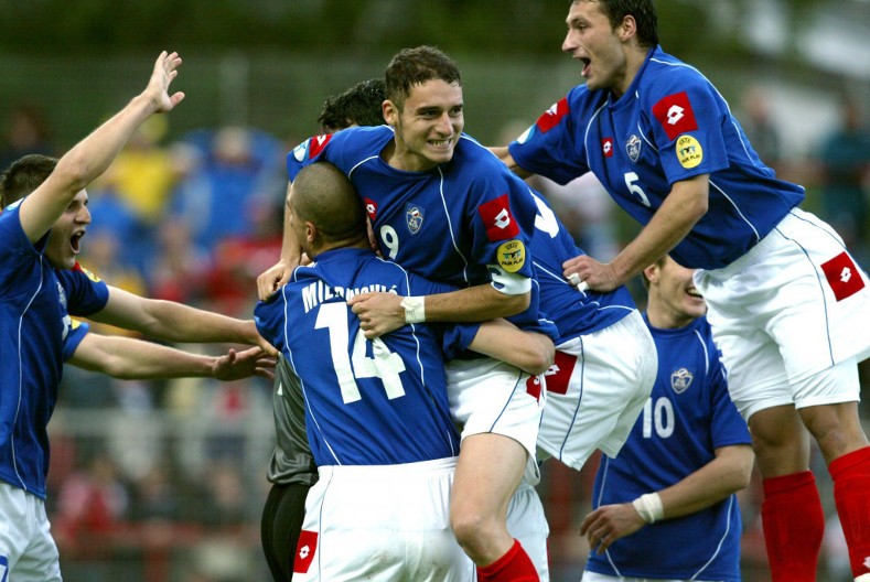 SLAVIĆEMO TVOJE IME, A TI NAS ČUVAJ