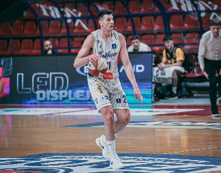 GAGI NEMA NAMERU DA STANE Milosavljević produžio vernost Igokei