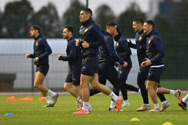 ORLOVI SPREMNI ZA REVANŠ Sjajna atmosfera na treningu fudbalera Srbije pred novi duel sa Austrijancima (FOTO)