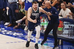 KAKVA VEST Ostao bez Dončića, pa prešao na fudbal