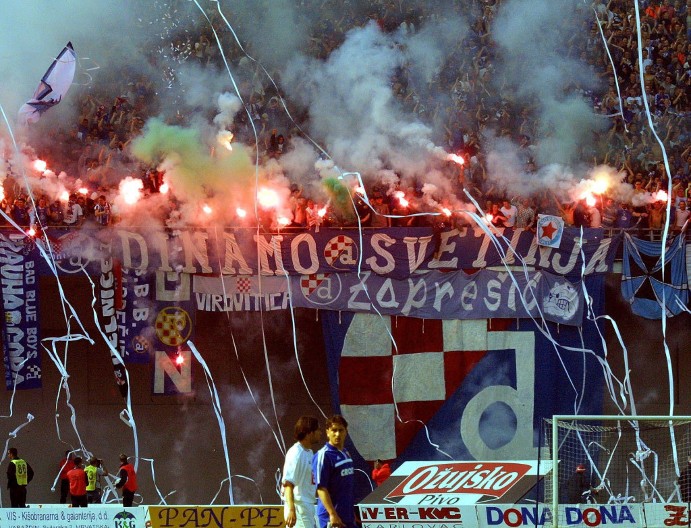 NAJAVA KRVAVOG RASPADA JUGOSLAVIJE Utakmica koja je promenila svet: Trideset pet godina od čuvenog meča na "Maksimiru"