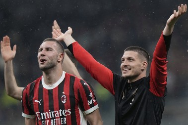 SINER NAVIJA ZA SRBE Pavlović i Jović se bore za trofej, a sa tribina ih gleda najbolji na svetu (FOTO)