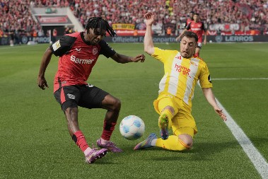 LIVERPUL NAŠAO ZAMENU ZA TRENTA Eksplodirao kod Alonsa pa za 35 miliona evra obezbedio transfer karijere