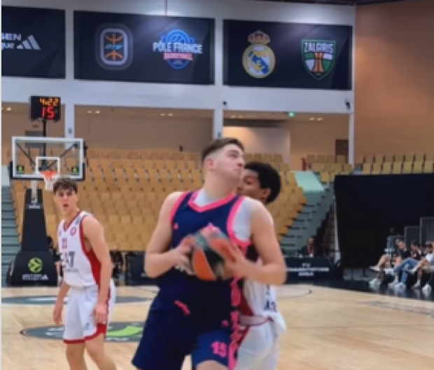 SRBIJA DOBIJA NOVOG JOKIĆA? Evropa poludela za Meginim klincem, broj na dresu oduševljava (VIDEO)