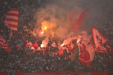 "DELIJE" OBOJILE BEOGRAD U CRVENO-BELO Pogledajte fantastičnu proslavu titule Zvezde (VIDEO)