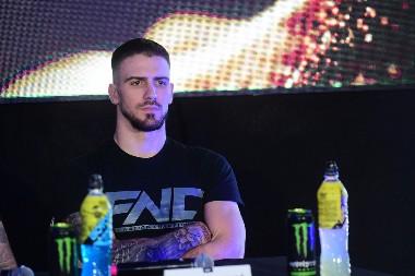 "PONEO ME JE USPEH, SLAVA, PARE I GLUPOSTI" Oglasio se Marko Bojković nakon brutalnog poraza od Janičića