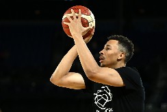 "GROBARI" SE UZALUD NADALI Miljenik navijača Partizana ostaje u NBA