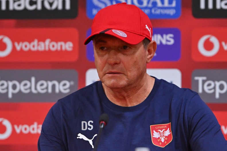 NISI NORMALAN ŠTO TO PITAŠ Piksija iznerviralo pitanje o ostavci, otkrio i šta je potrebno "orlovima" da bi srušili Alabaniju