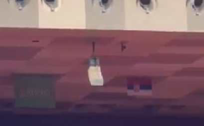 SRAMNA PROVOKACIJA ALBANACA PRE POČETKA UTAKMICE Pogledajte kakvu su zastavu Srbije okačili na stadionu u Tirani (VIDEO)