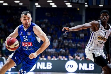 Partizan poražen od Budućnosti, serija se seli u Beograd