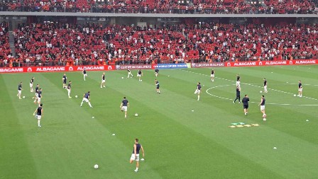 PAKLEN DOČEK ZA "ORLOVE" U TIRANI Albanci izviždali srpske igrače i skandirali terorističkoj "UČK" (VIDEO)