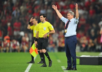 DECA, CRTAĆI I BAJKE Piksi zadovoljan alibi igrom