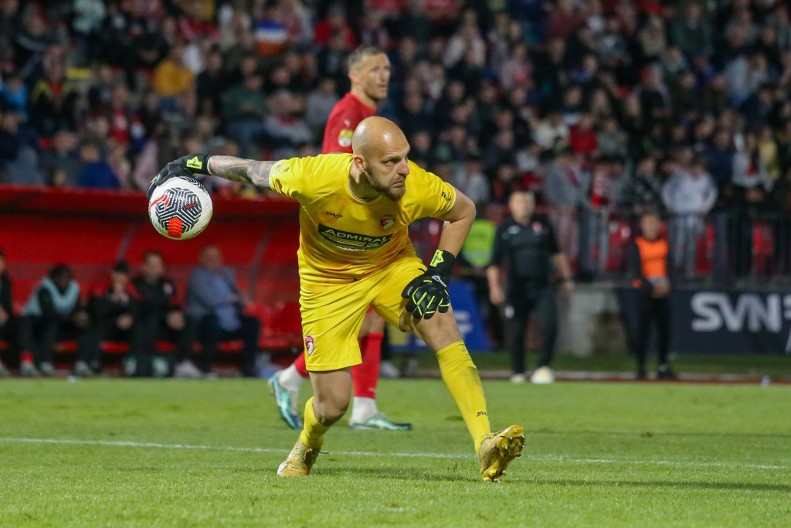 PARTIZAN PIKIRAO GOLMANA Ako Jovanović ode, dolazi Blagojevićev miljenik