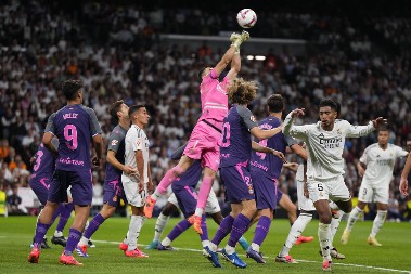 FLIK NA SLATKIM MUKAMA Barselona dala 25.000.000 evra za golmana i napravila problem