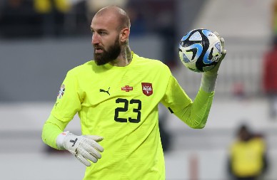 VREME JE ZA VELIKI TRANSFER Velikan bira između Srbina i golmana Barselone