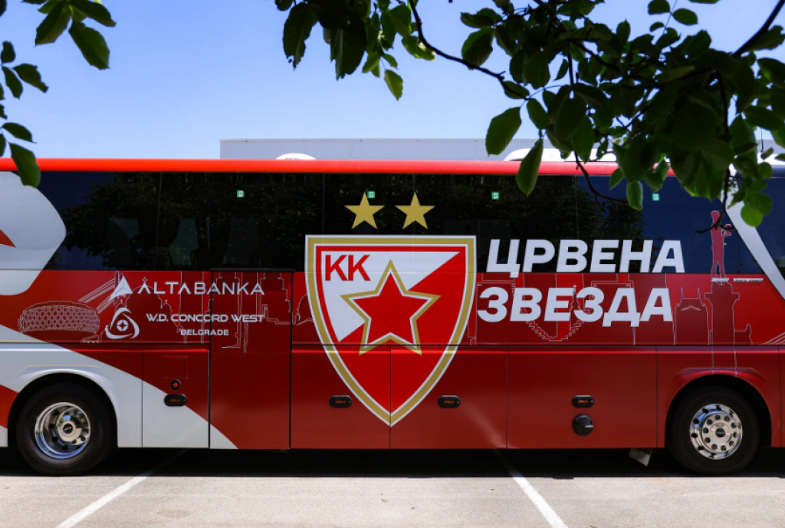 ISTORIJSKI TRENUTAK NA MALOM KALEMEGDANU Crvena zvezda oduševila navijače