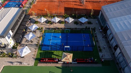 Padel turnir u Novom Sadu okupio brojne gledaoce i doneo kvalitetne mečeve