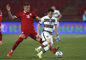 UMALO IZBACIO SRBIJU, PLAKAO KADA GA JE OTAC UPISAO NA PLIVANJE, OŽENIO DRUGARICU Ko je bio Diogo Žota, tragično nastradali fudbaler Liverpula?