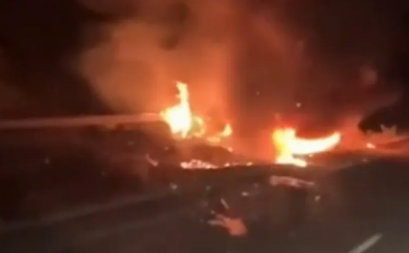 (UZNEMIRUJUĆI VIDEO) Novi snimak nesreće tragično nastradalih Dioga Žote i njegovog brata: Auto gori u plamenu, nije im bilo spasa...