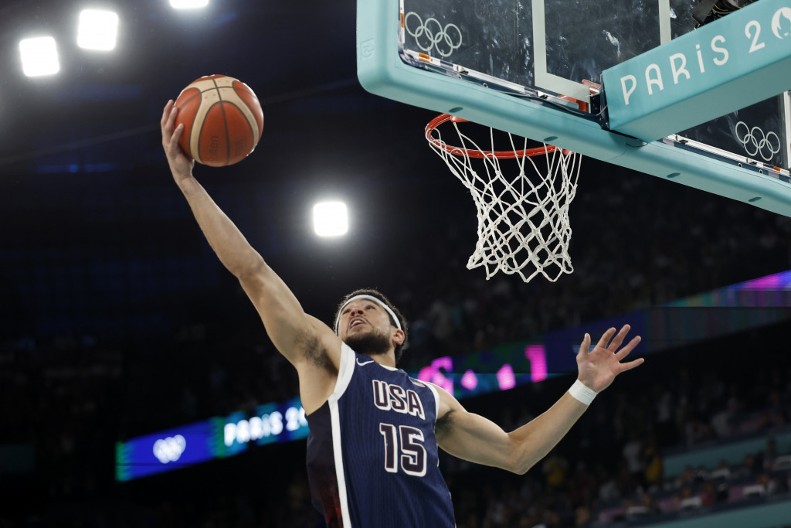 BUKER NASTAVLJA DA POMERA GRANICE Amerikanac oborio rekord NBA lige