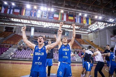 SRBIJO, IMAŠ SVETLU BUDUĆNOST Mladi košarkaši u polufinalu Evropskog prvenstva!