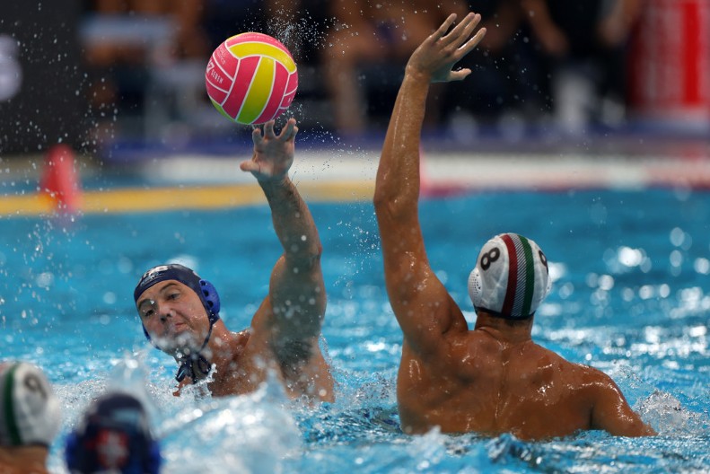 DELFINI BIJU BITKU ZA POLUFINALU Evo gde možete gledati meč vaterpolista Srbije i Amerike