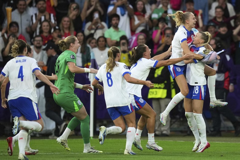 ŠPANIJA PALA POSLE PENALA Engleska odbranila titulu