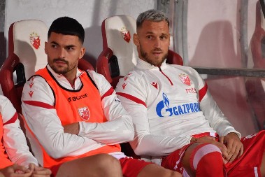 ERUPCIJA ODUŠEVLJENJA NA "MARAKANI" Trenutak koji su "delije" sa ponosom čekale: Arnautović debitovao za Crvenu zvezdu