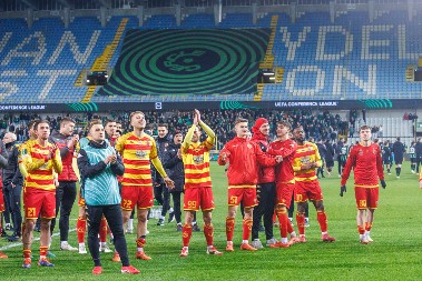 HAOS U POLJSKOJ Pazarci napadnuti pred meč sa Jagelonijom, huligani nasrnuli na njih