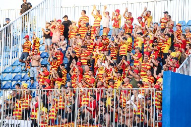 "KOSOVO JE SRCE SRBIJE" Navijači Jagjelonije vatreno dočekali Novi Pazar