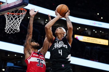 POTPUNI OBRT Šampion Evrope krade pojačanje crveno-belima