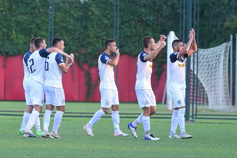 PREKO "MARAKANE", DO KARABURME I POLJSKE Nije dobio šansu u Zvezdi, pokazao se u OFK Beogradu, a sada je pred milionskim transferom