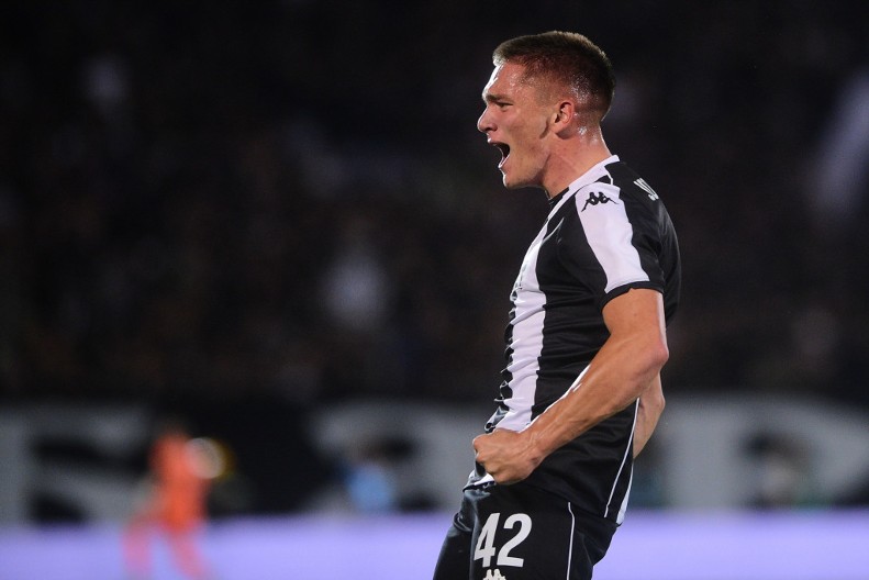 APSOLUTNO NEPRIHVATLJIVO Sve otkriveno - skandalozna ponuda Fulama za Jovanovića, u Humskoj šokirani