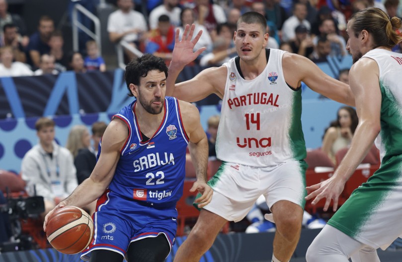 VRLO JE NERVOZAN Vasa Micić na meti oštrih kritika