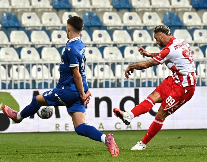 ZVEZDA PREBOLELA LIGU ŠAMPIONA Petarda crveno-belih u Novom Pazaru, prvenac Arnautovića