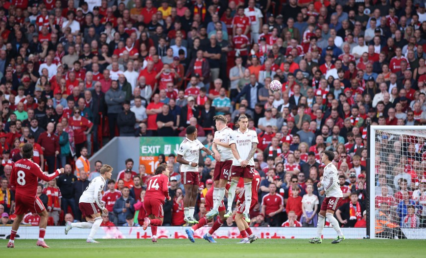 MAĐAR IZVEO REMEK-DELO Liverpul spektakularnim golom slavio u velikom derbiju