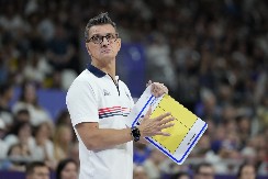 MORAO JE POD NOŽ Operisan bivši selektor Srbije