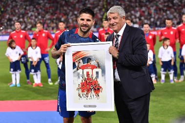 POKLON ZA MITRA Aleksandar Mitrović dobio specijalnu medalju