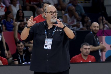 "ŠTA JE POENTA VAŠEG PITANJA?" Džikić se iznervirao na konferenciji posle poraza od Finske