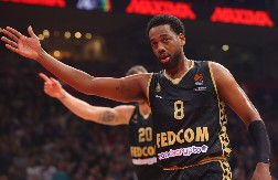 DUBAI ZOVE Bivši košarkaš Zvezde bi mogao ponovo u ABA ligu